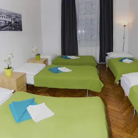 Center & Apartment *